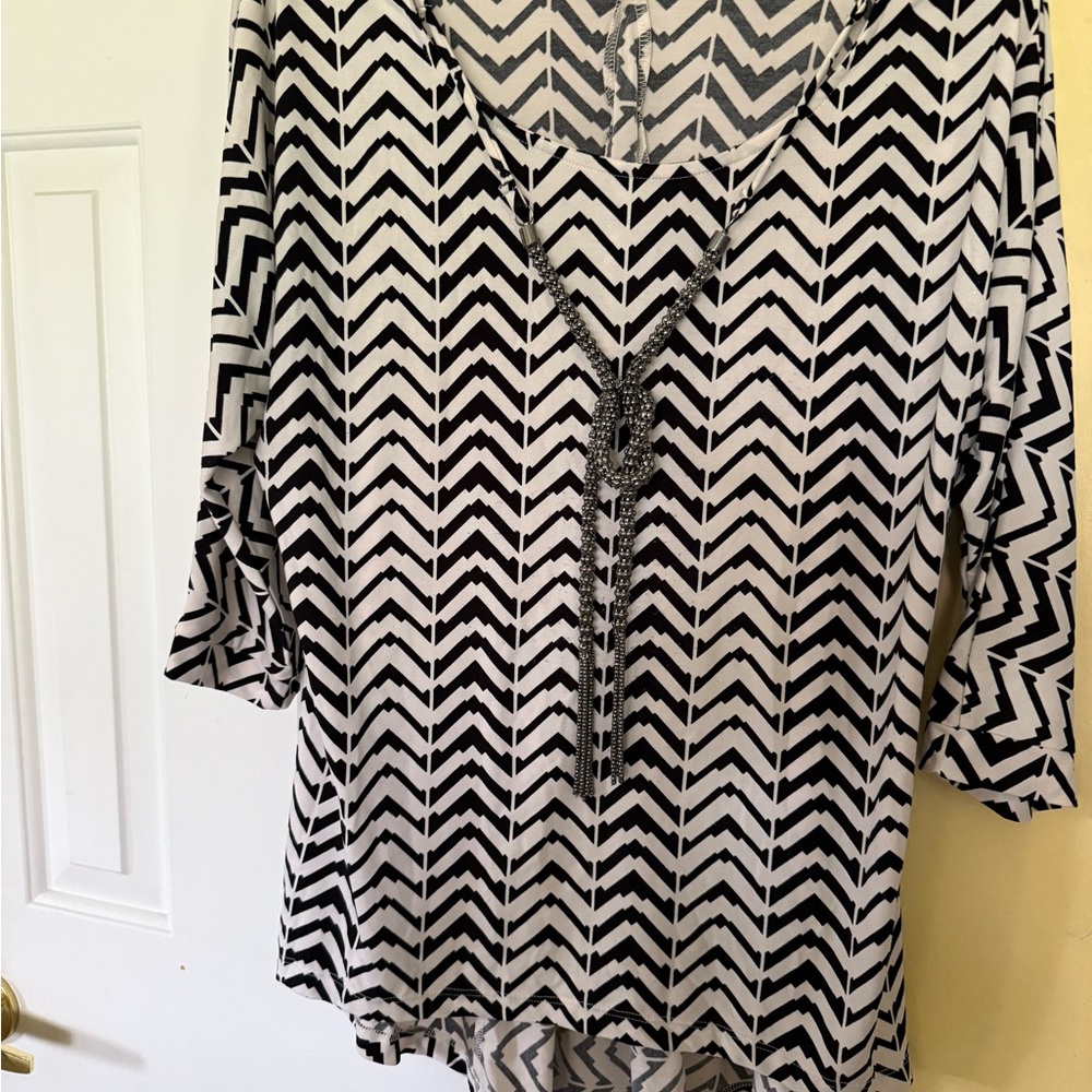 Cato Black and‎ White Chevron Blouse